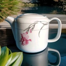 Gorgeous tea pot for sale  Longs