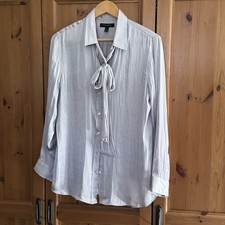 Usado, Blusa Banana Republic prata cinza cetim, gravata removível, tamanho PL 21"x29" nova sem etiquetas comprar usado Usado, Blusa Banana Republic prata cinza cetim, gravata removível, tamanho PL 21"x29" nova sem etiquetas comprar usado  Enviando para Brazil