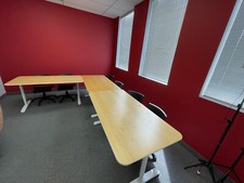 Bekant Ikea Table - Solid Wood with White Trim - Sit/Stand na sprzedaż  Wysyłka do Poland