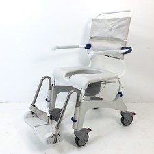 Toilettenrollstuhl duschstuhl  gebraucht kaufen Toilettenrollstuhl duschstuhl  gebraucht kaufen  Schwerin-Umland VI