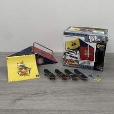 Tech Deck Skateboards 2006 World Industries Skate Park Quarter Pipe & Grind Rail comprar usado  Enviando para Brazil