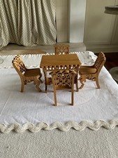 Ótima mesa e 4 cadeiras vintage para casa de bonecas corte de madeira exclusivas comprar usado  Enviando para Brazil