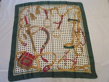 Foulard vintage motifs d'occasion Foulard vintage motifs d'occasion  Aire-sur-l'Adour