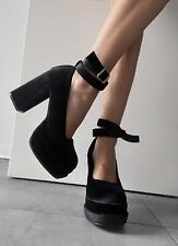 Black velvet heels usato  Cuneo