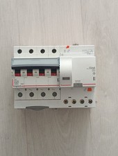 Disjoncteur differentiel 4pole d'occasion  Garges-lès-Gonesse