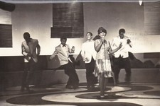 ELZA SOARES 17 FOTOS ORIGINAIS DO ARQUIVO DE IMPRENSA ANTIGA Ca. 1970 comprar usado ELZA SOARES 17 FOTOS ORIGINAIS DO ARQUIVO DE IMPRENSA ANTIGA Ca. 1970 comprar usado  Enviando para Brazil