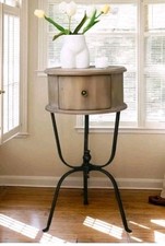 Round end table for sale  Greenville