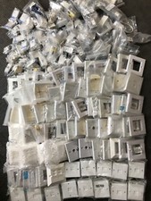 LOTE DE TRABAJO MASIVO 150+ TOMAS DE TELÉFONO/TV, ENCHUFES, MÓDULOS - CLIC, DETALLES... (236) segunda mano  Embacar hacia Mexico
