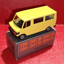 Fourgon mercedes 210 d'occasion  Lure