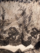 Guipure dentelle noire d'occasion Guipure dentelle noire d'occasion  Rabastens