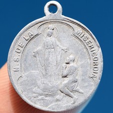 MEDALHA VIRGEM MISERICÓRDIA ANTIGA ESPANHOLA SAGRADA CORAÇÃO DE JESUS CHARME comprar usado  Enviando para Brazil