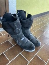 Stivali moto dainese usato  Viu