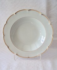 Assiette creuse decor d'occasion  La Trinité