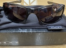New oakley men for sale  READING