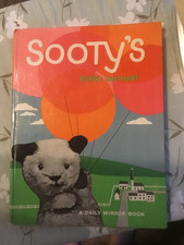 Sooty fifth annual for sale  DURSLEY