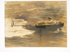 Stern Section of Tanker Tanio Off Brittany 1980 zdjęcie prasowe na sprzedaż  Wysyłka do Poland