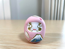 Bambola daruma rosa usato  Spedire a Italy