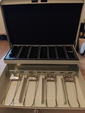 Geldkassette groß gebraucht kaufen  Klostermansfeld