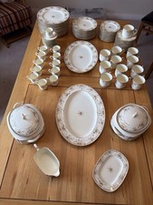 Noritake dinner service for sale  WELLINGBOROUGH
