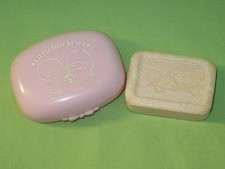 RARO Vintage 1976 SANRIO Japão PEQUENAS ESTRELAS GÊMEAS Mini Sabonete de Viagem em Recipiente comprar usado  Enviando para Brazil