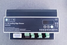 Modo de iluminação DIN-03-04 4 x 3A Plus borda líder 4 x 700W módulo dimmer M-BUS, usado comprar usado  Enviando para Brazil