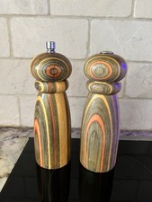 Moedor de madeira, sal e pimenta virado arco-íris MCM retrô boho 6,5”, conjunto de pares comprar usado Moedor de madeira, sal e pimenta virado arco-íris MCM retrô boho 6,5”, conjunto de pares comprar usado  Enviando para Brazil