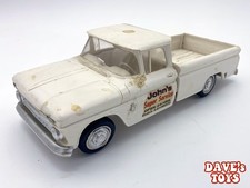 Caminhão AMT 1963 Chevrolet C-10 Pickup escala 1/25 - John's Super Service comprar usado  Enviando para Brazil