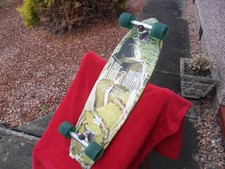 Skateboard globo completo usato Skateboard globo completo usato  Spedire a Italy