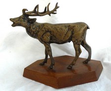 Sculpture cerf ancien d'occasion Sculpture cerf ancien d'occasion  Aimargues