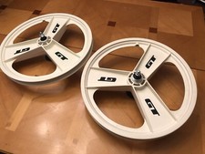 White fan mags d'occasion  Expédié en Belgium