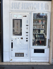 Distributore automatico sigare usato  Arona