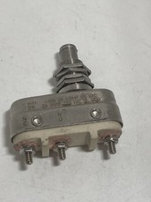 Micro switch 1ht1 d'occasion  Expédié en Belgium