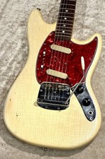 Guitarra elétrica Fender 1966 Mustang branca comprar usado  Enviando para Brazil
