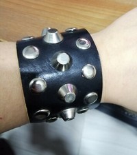 Bracciale nero artigianale usato  Napoli
