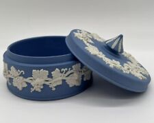 Usado, Prato vintage azul Wedgwood jasperware com tampa decoração de vaidade de videira 5" MCM comprar usado  Enviando para Brazil