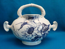Imposing faience jug d'occasion  Expédié en Belgium