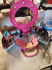 LOL SURPRESA CABELO SALÃO DE BELEZA PLAY SET MINI BONECA ESTOJO DE TRANSPORTE Caixa com Figuras comprar usado  Enviando para Brazil