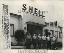 1960 Press Photo Rifle-Toting Funcionários Suporte Guarda na Refinaria Shell em Havana, usado comprar usado  Enviando para Brazil