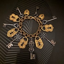 Bracelet breloques cœur d'occasion  Saint-Cloud