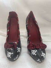 Ellie skull crossbones for sale  Winchester