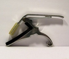 Kyser Quick-Change Capo para guitarras de 6 cordas prata 12-03, usado comprar usado Kyser Quick-Change Capo para guitarras de 6 cordas prata 12-03, usado comprar usado  Enviando para Brazil