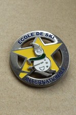 Insigne broche école d'occasion  Bénouville