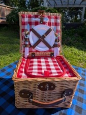 Wicker picnic basket for sale  Mankato