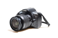 Canon EOS 550D Fotocamera Reflex + Obiettivo EF-S 18-55mm IS II + 2 Batterie na sprzedaż  Wysyłka do Poland