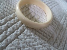 Ancien bracelet plastique d'occasion  Ussac
