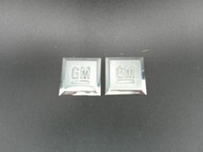 Vintage GM OEM Conjunto de Emblemas Quadrados Cromados Par de Peças Externas Acabamento Clássico comprar usado  Enviando para Brazil