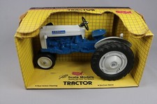ZC465 SCALE MODELS USA 10400 Miniature Agricole Tracteur Ford 4000 Tractor 25 cm, usado comprar usado  Enviando para Brazil