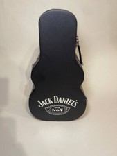 CAIXA ESTOJO DE GUITARRA COLECIONÁVEL EDIÇÃO LIMITADA WHISKY JACK DANIELS Original comprar usado CAIXA ESTOJO DE GUITARRA COLECIONÁVEL EDIÇÃO LIMITADA WHISKY JACK DANIELS Original comprar usado  Enviando para Brazil
