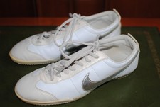 Sneakers femme nike d'occasion  Gimont