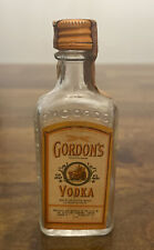MINI GARRAFA DE VODKA RARA ANTIGA VINTAGE VAZIA GORDONS, usado comprar usado  Enviando para Brazil